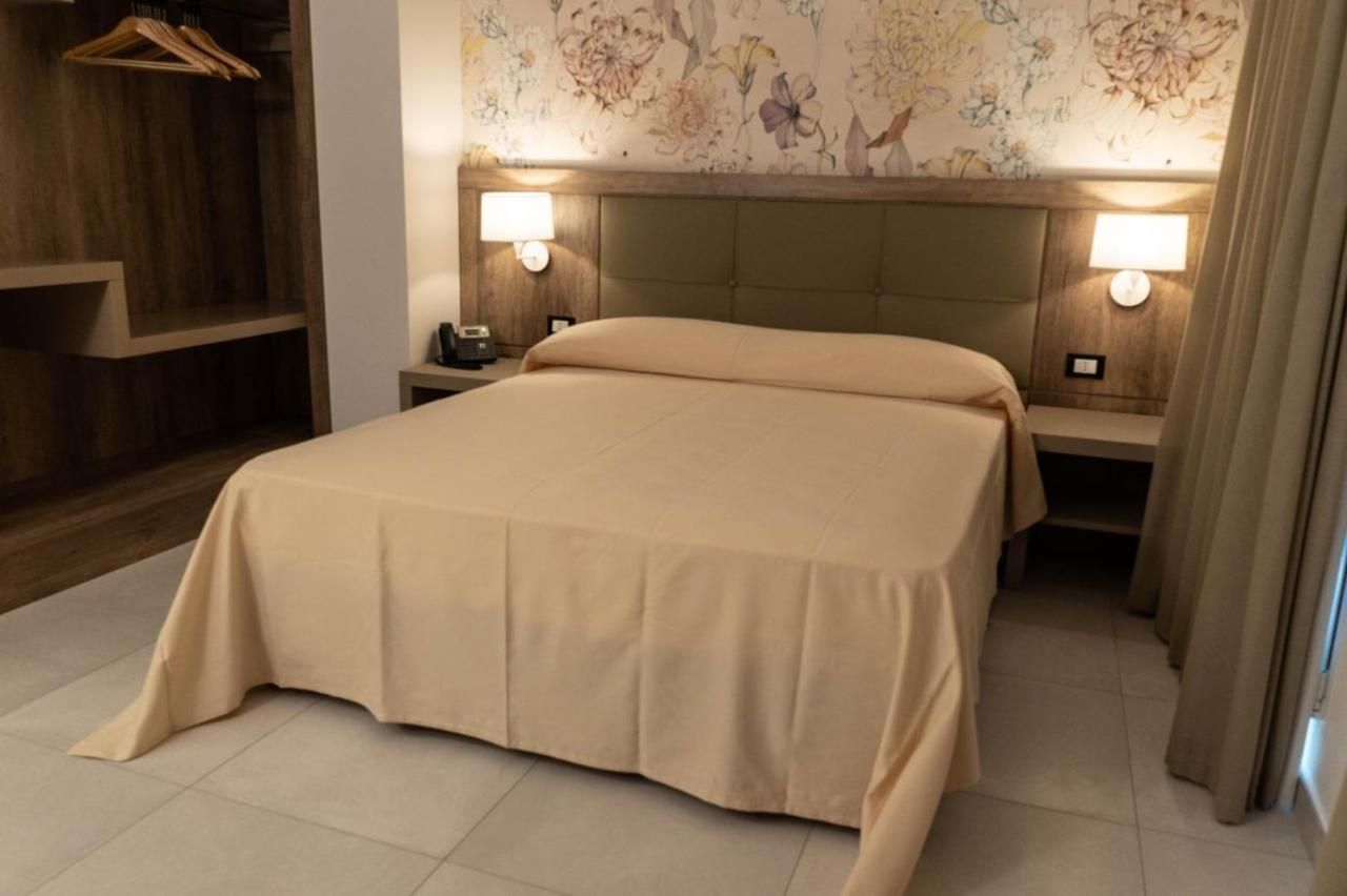 Hotel Pontemare パレルモ エクステリア 写真
