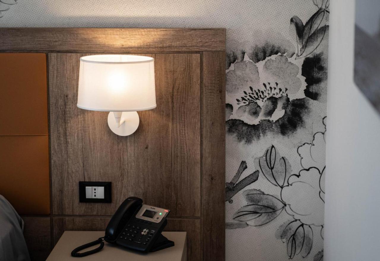 Hotel Pontemare パレルモ エクステリア 写真