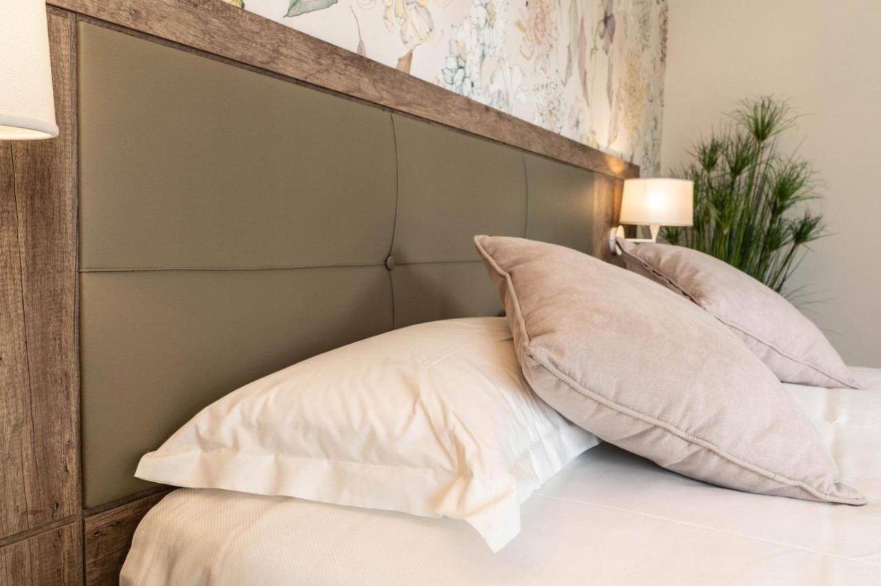 Hotel Pontemare パレルモ エクステリア 写真